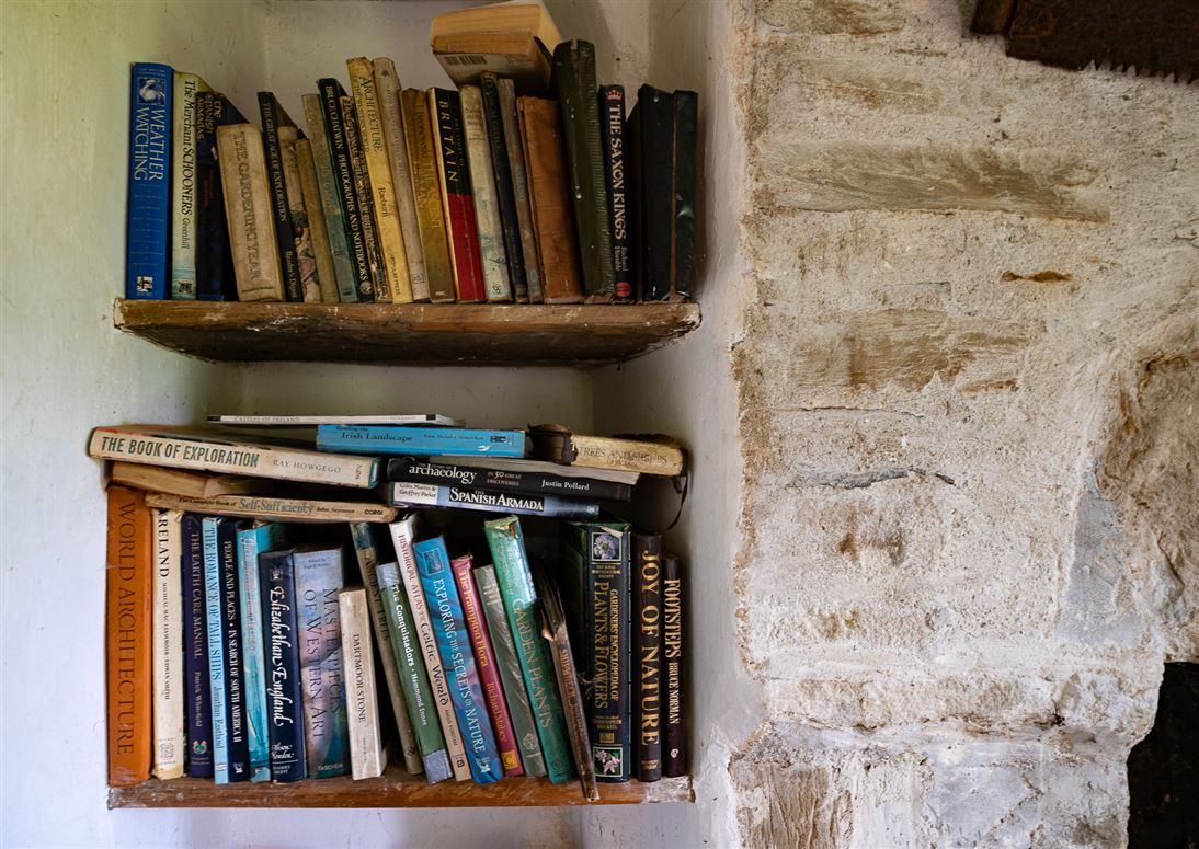 Unique Cottage For Sale: Spyglass Hill, Loughaunacreen, Kilmakillouge, Kenmare, Co. Kerry