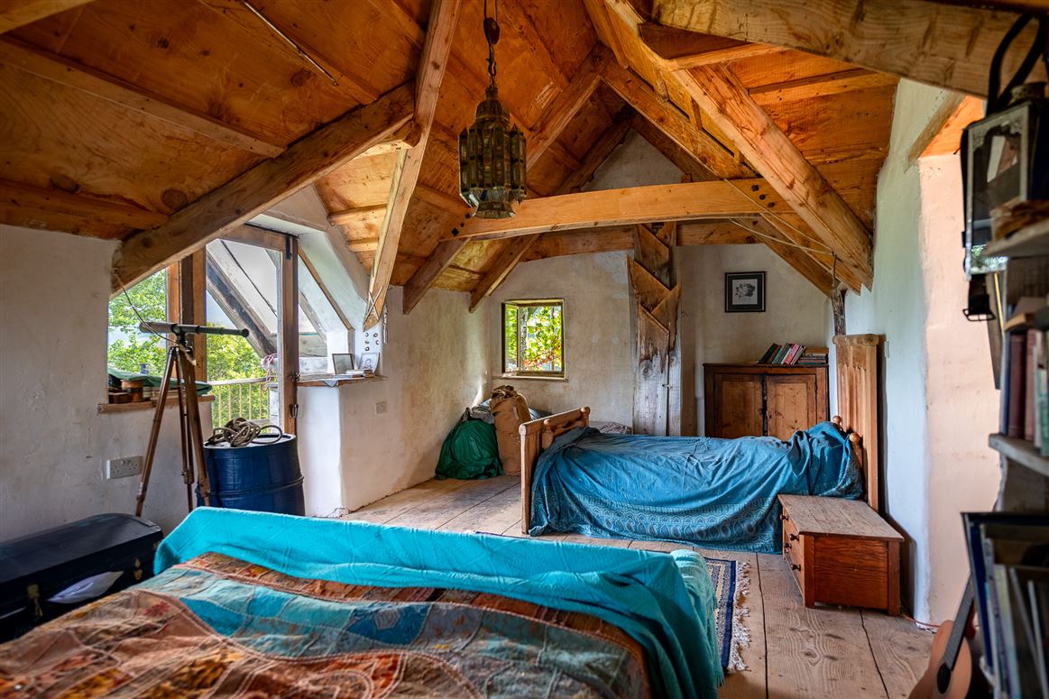 Unique Cottage For Sale: Spyglass Hill, Loughaunacreen, Kilmakillouge, Kenmare, Co. Kerry