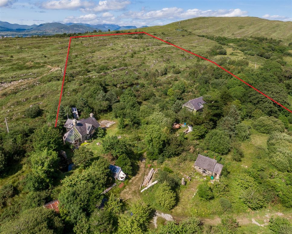 Unique Cottage For Sale: Spyglass Hill, Loughaunacreen, Kilmakillouge, Kenmare, Co. Kerry