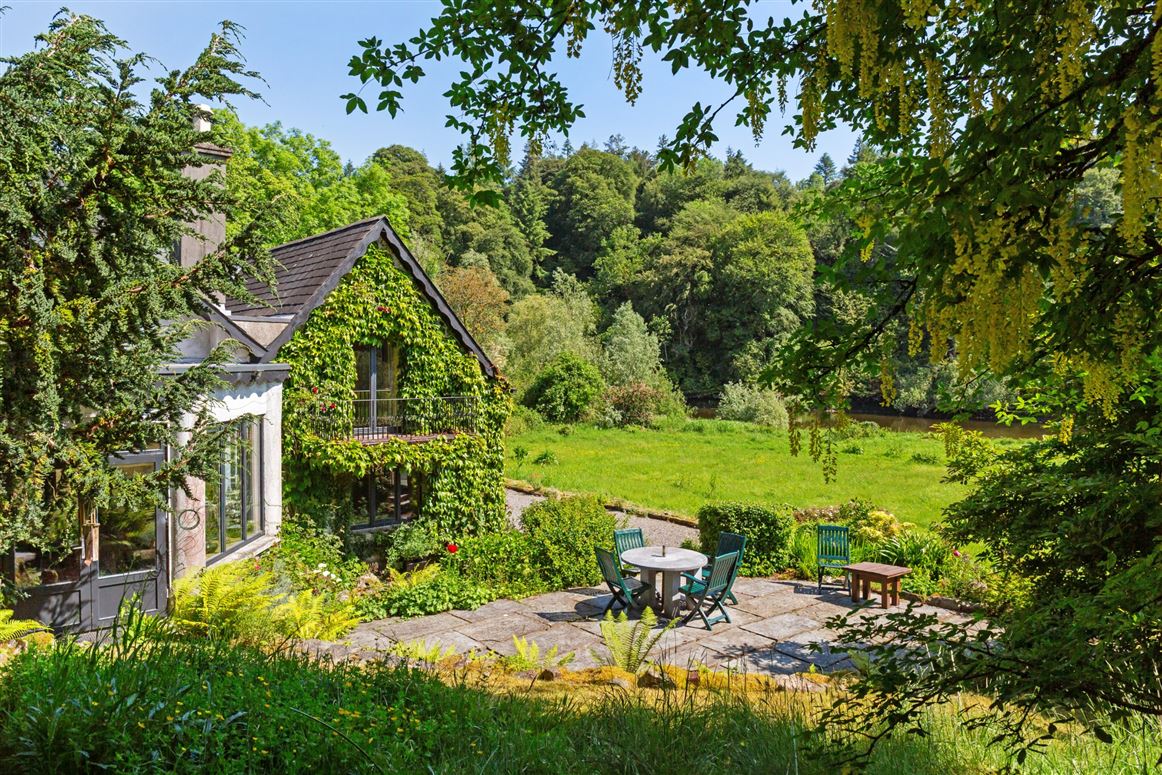 Riverside Retreat For Sale: Teddington Cottage, Woodstock, Inistioge, Co. Kilkenny