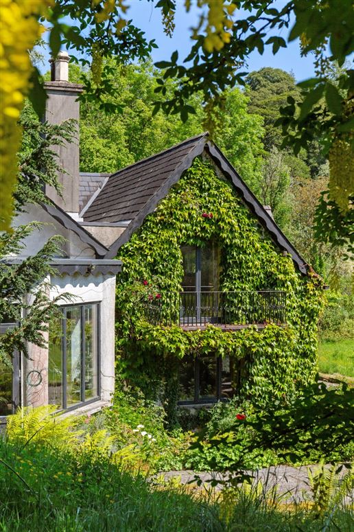 Riverside Retreat For Sale: Teddington Cottage, Woodstock, Inistioge, Co. Kilkenny