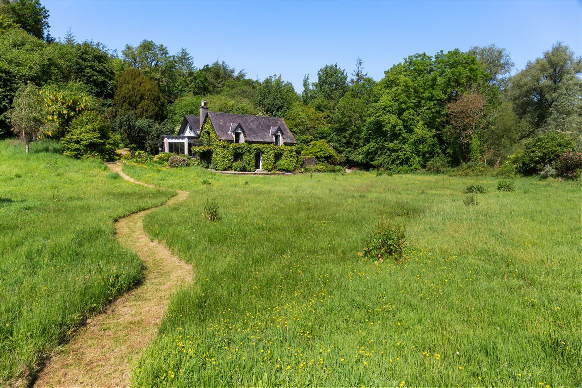 Riverside Retreat For Sale: Teddington Cottage, Woodstock, Inistioge, Co. Kilkenny