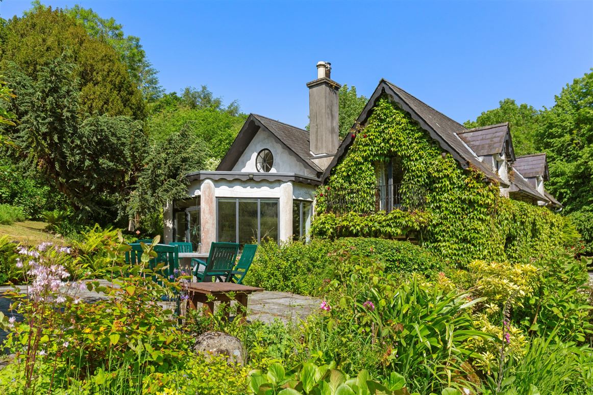 Riverside Retreat For Sale: Teddington Cottage, Woodstock, Inistioge, Co. Kilkenny