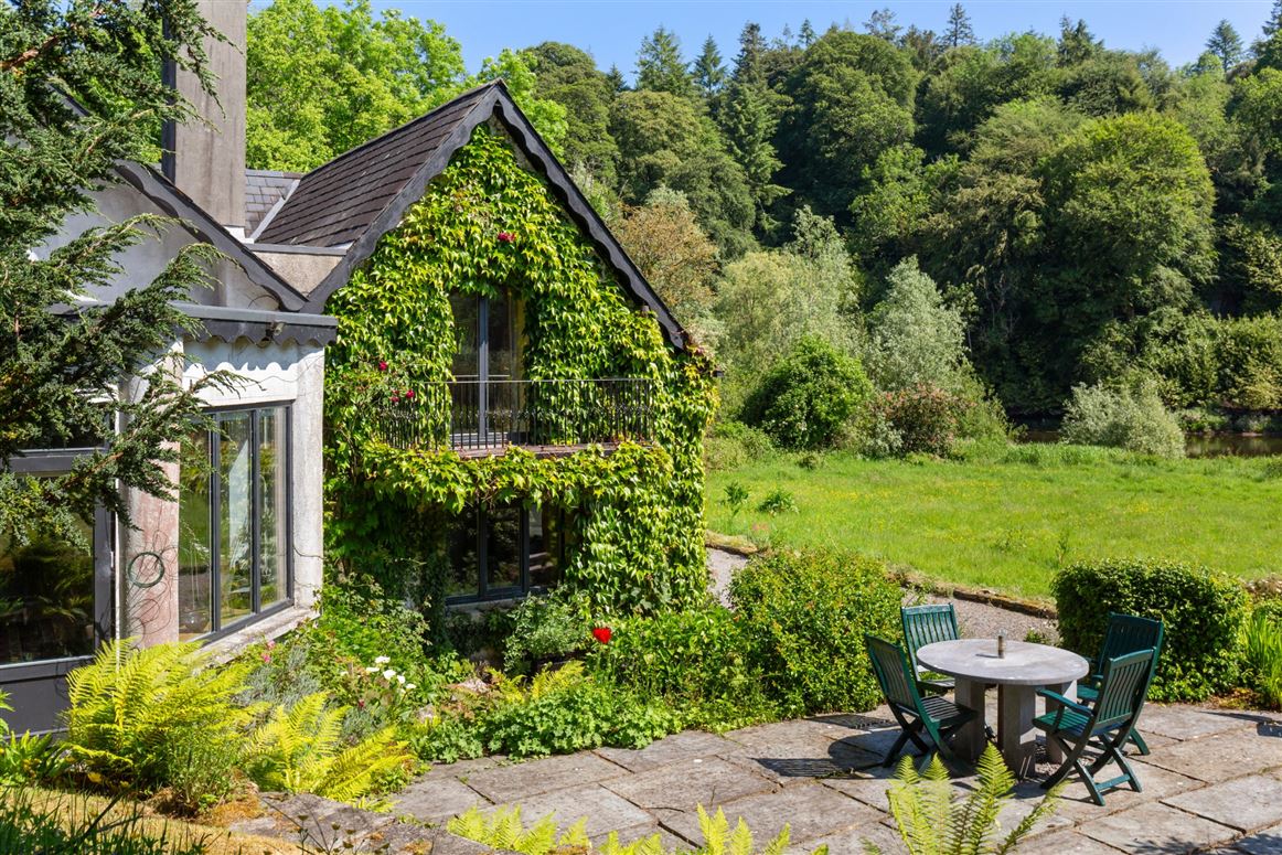 Riverside Retreat For Sale: Teddington Cottage, Woodstock, Inistioge, Co. Kilkenny
