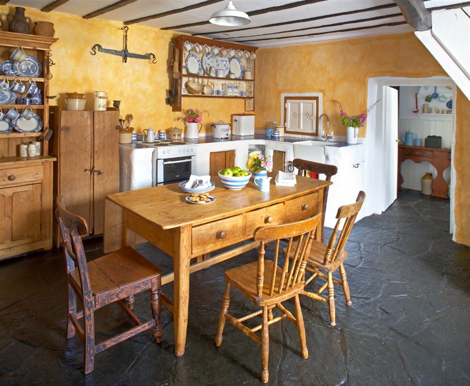 Restored Thatched Farmhouse For Sale: The Cottage, Newtown, Monasterboice, Co. Louth