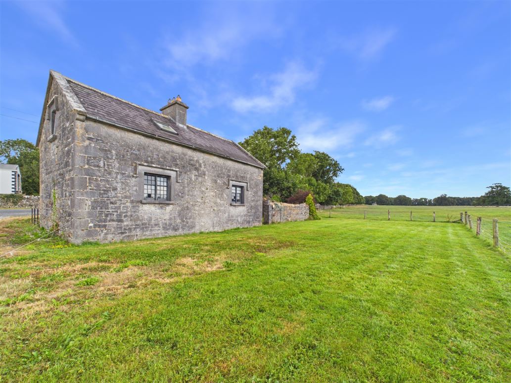 Former Gate Lodge For Sale: Back Lodge, Sopwell, Ballingarry, Co. Tipperary