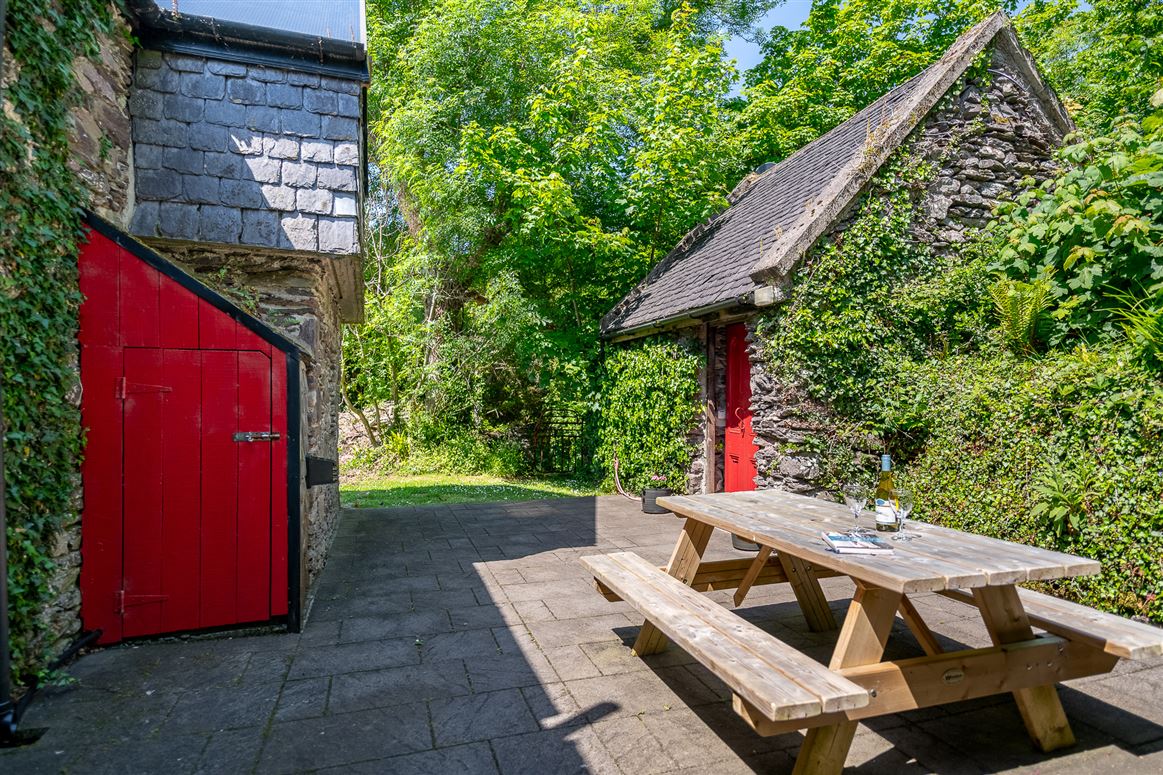 Coastal Cottage For Sale: John's House, Derrynane Beg, Caherdaniel, Co. Kerry
