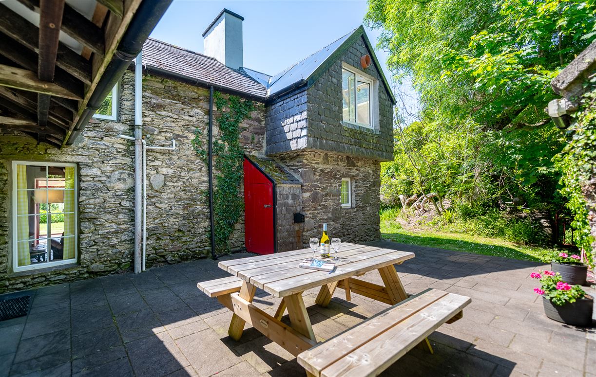 Coastal Cottage For Sale: John's House, Derrynane Beg, Caherdaniel, Co. Kerry