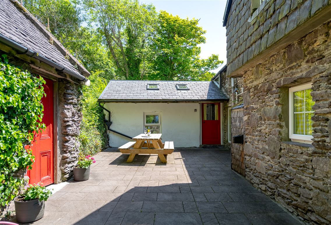 Coastal Cottage For Sale: John's House, Derrynane Beg, Caherdaniel, Co. Kerry