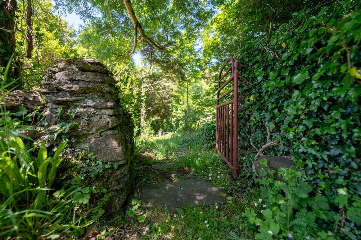 Coastal Cottage For Sale: John's House, Derrynane Beg, Caherdaniel, Co. Kerry