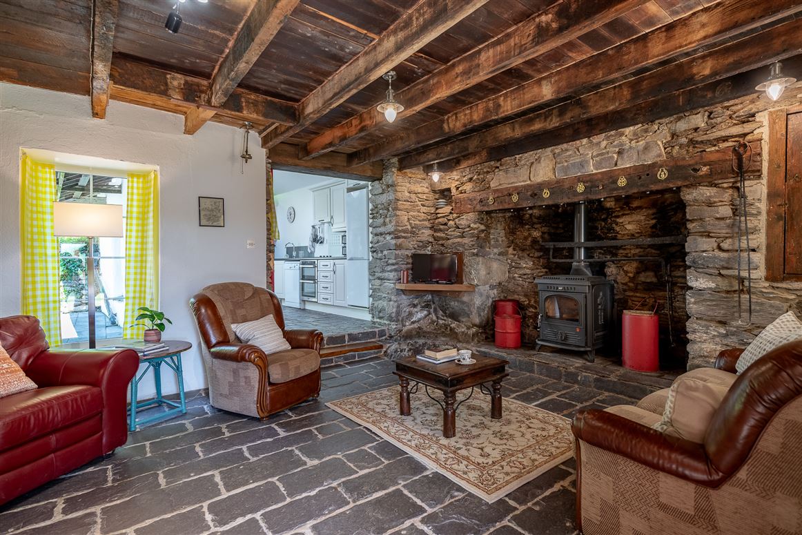 Coastal Cottage For Sale: John's House, Derrynane Beg, Caherdaniel, Co. Kerry