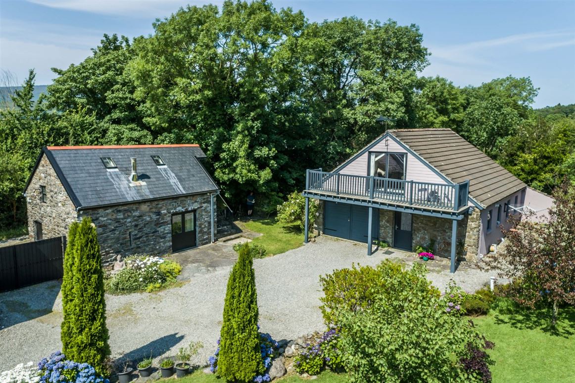 Restored Farmhouse For Sale: Lazy Acre, Shandrum Beg, Bantry, Co. Cork