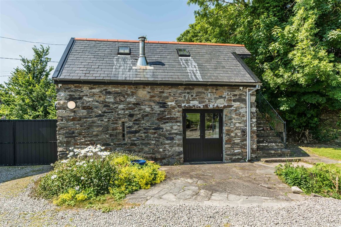 Restored Farmhouse For Sale: Lazy Acre, Shandrum Beg, Bantry, Co. Cork