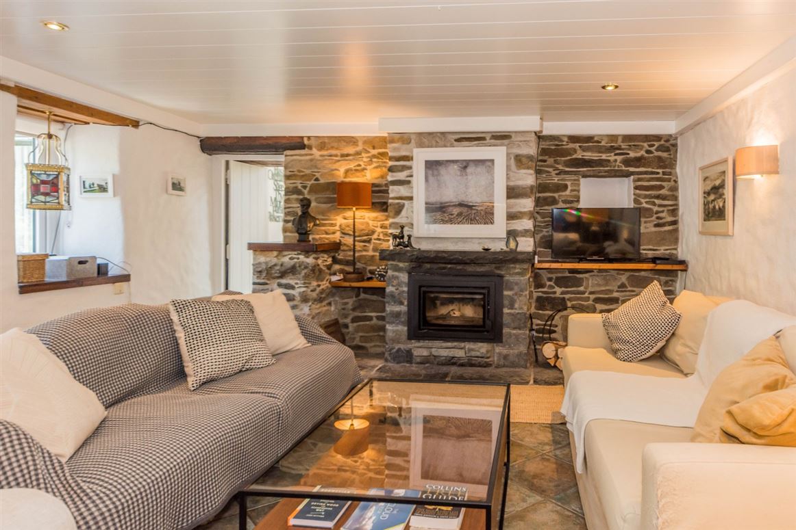 Restored Farmhouse For Sale: Lazy Acre, Shandrum Beg, Bantry, Co. Cork