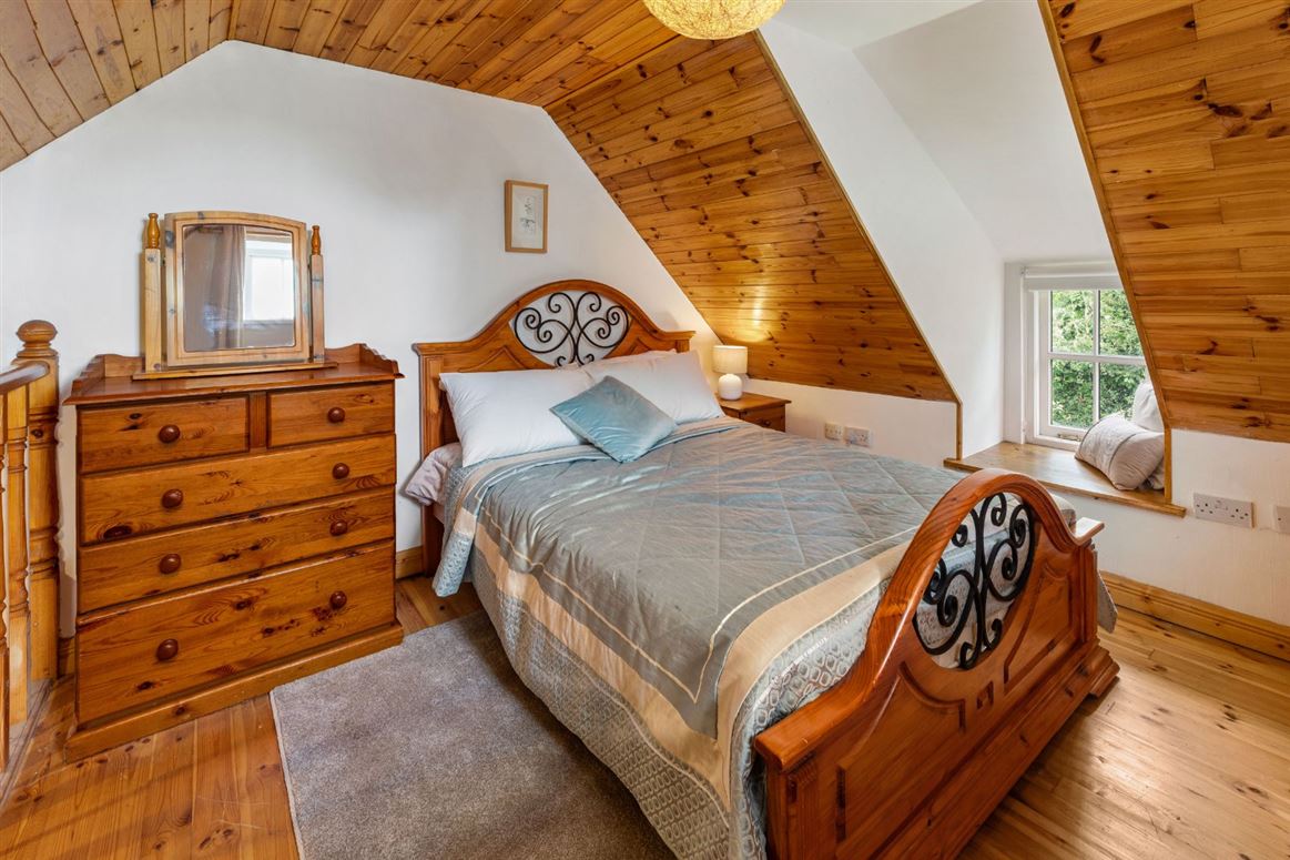Thatched Cottage For Sale: Tearmann, Castlekieran, Carnaross, Co. Meath