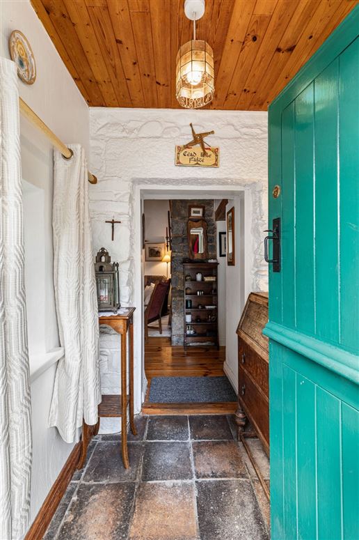 Thatched Cottage For Sale: Tearmann, Castlekieran, Carnaross, Co. Meath