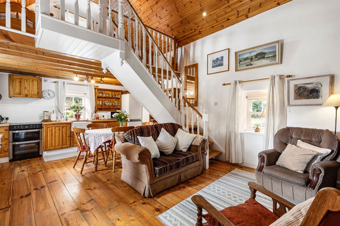 Thatched Cottage For Sale: Tearmann, Castlekieran, Carnaross, Co. Meath