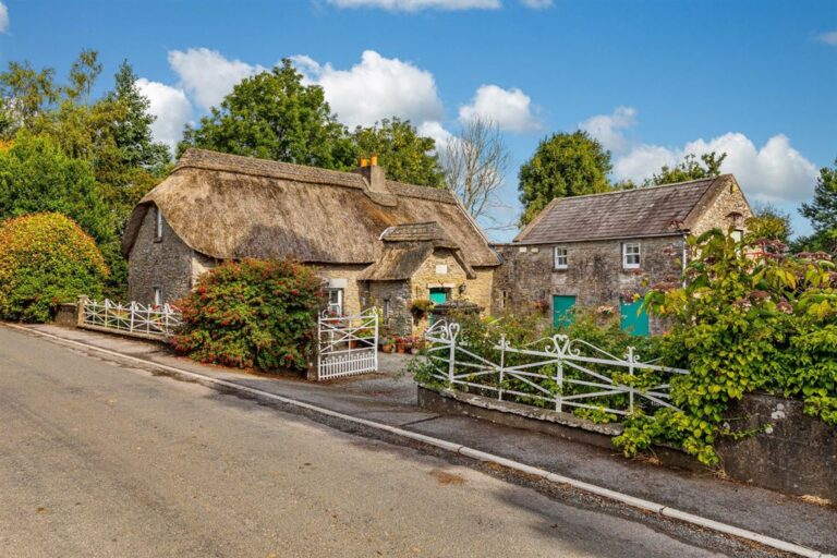 Tearmann, Castlekieran, Carnaross, Co. Meath, A82 CF98