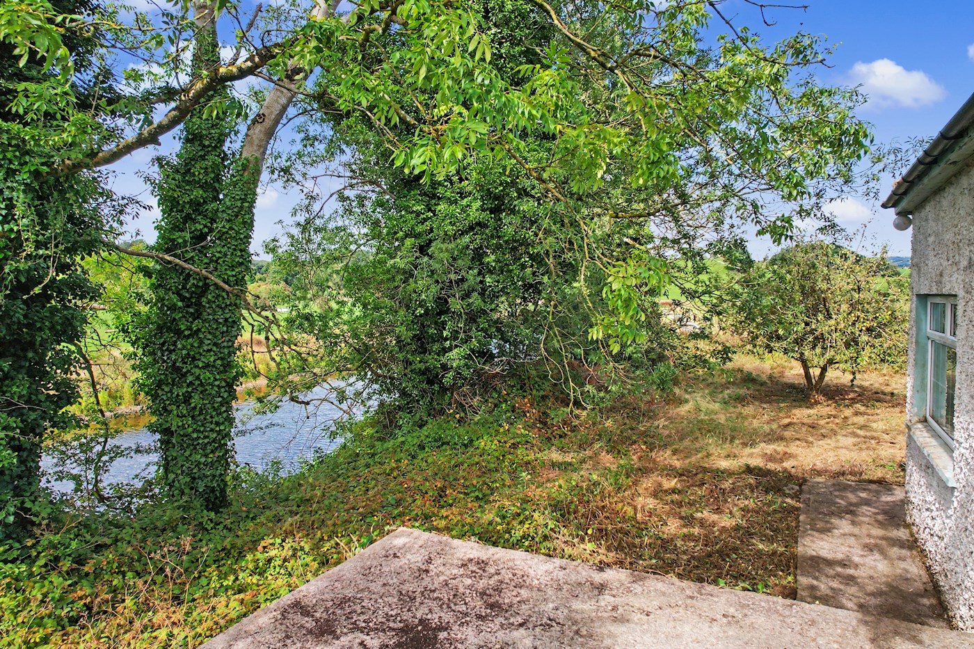 Cottage For Sale: Ballyheady Bridge, Killarah, Ballyconnell, Co. Cavan