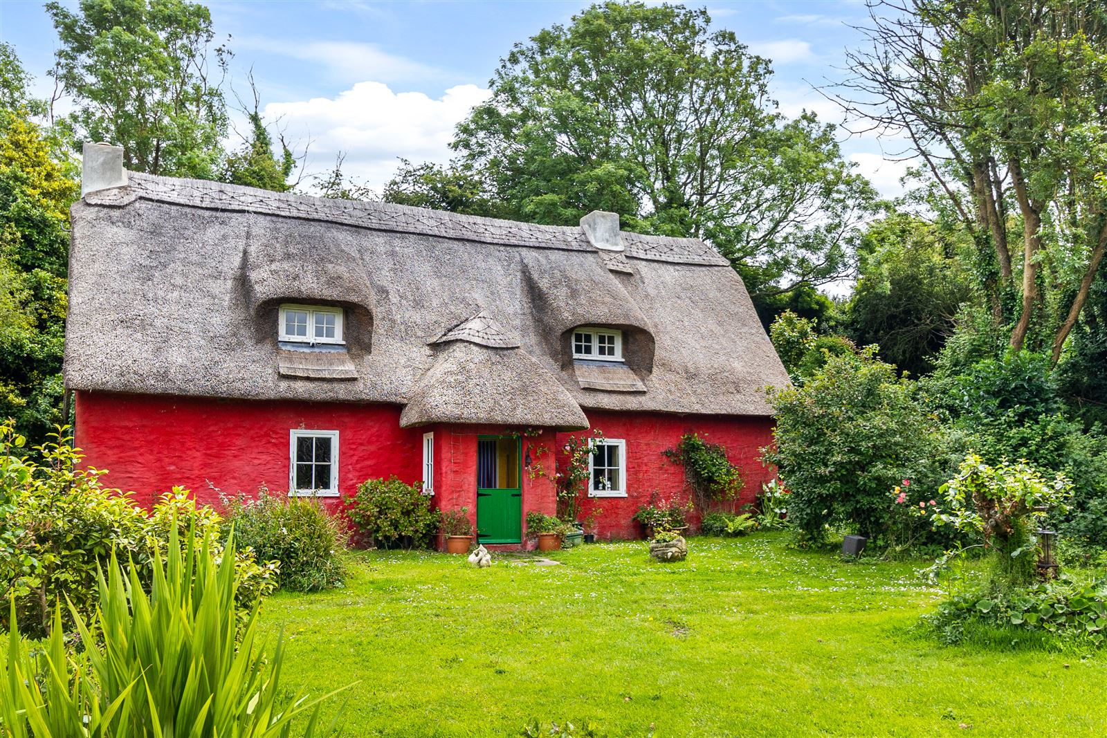 Thatched Cottage For Sale: Fairgreen Cottage, Cooladerra, Ballymacoda, Co. Cork