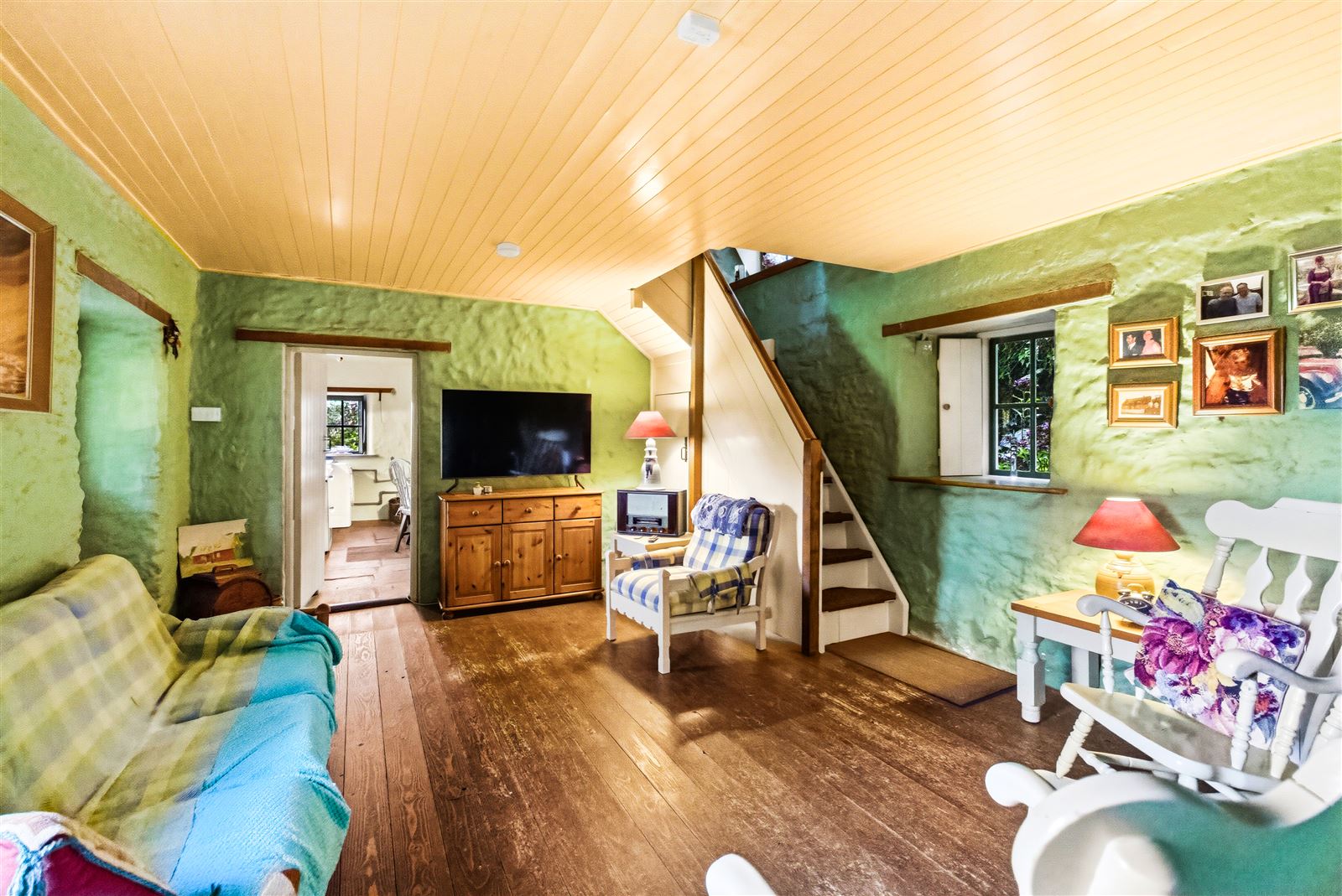 Thatched Cottage For Sale: Fairgreen Cottage, Cooladerra, Ballymacoda, Co. Cork
