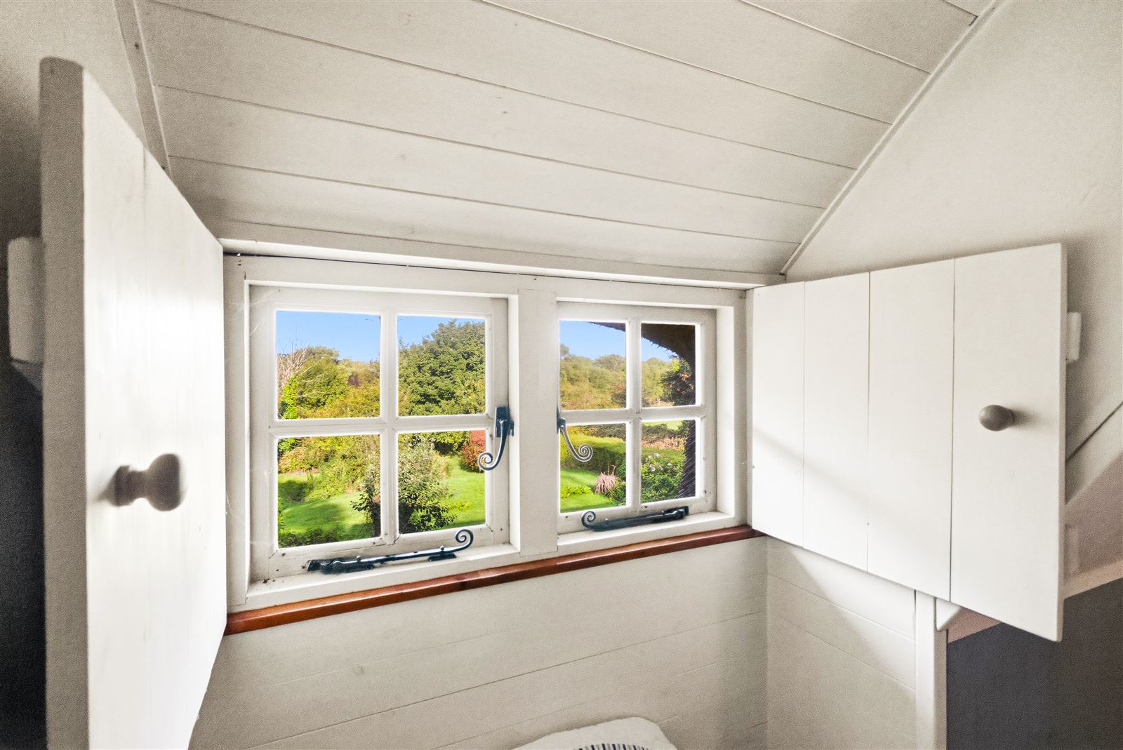 Thatched Cottage For Sale: Fairgreen Cottage, Cooladerra, Ballymacoda, Co. Cork