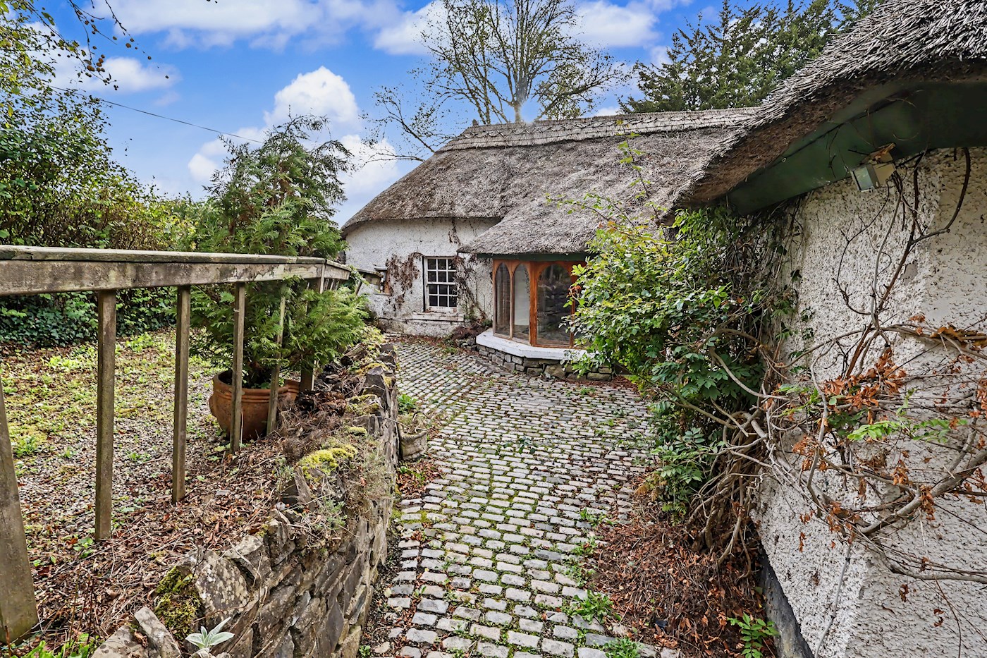 Thatched Cottage For Sale: Thatch Cottage, Riverstown, Rathfeigh, Ardcath, Co. Meath
