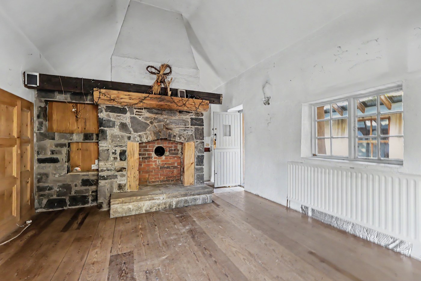 Thatched Cottage For Sale: Thatch Cottage, Riverstown, Rathfeigh, Ardcath, Co. Meath