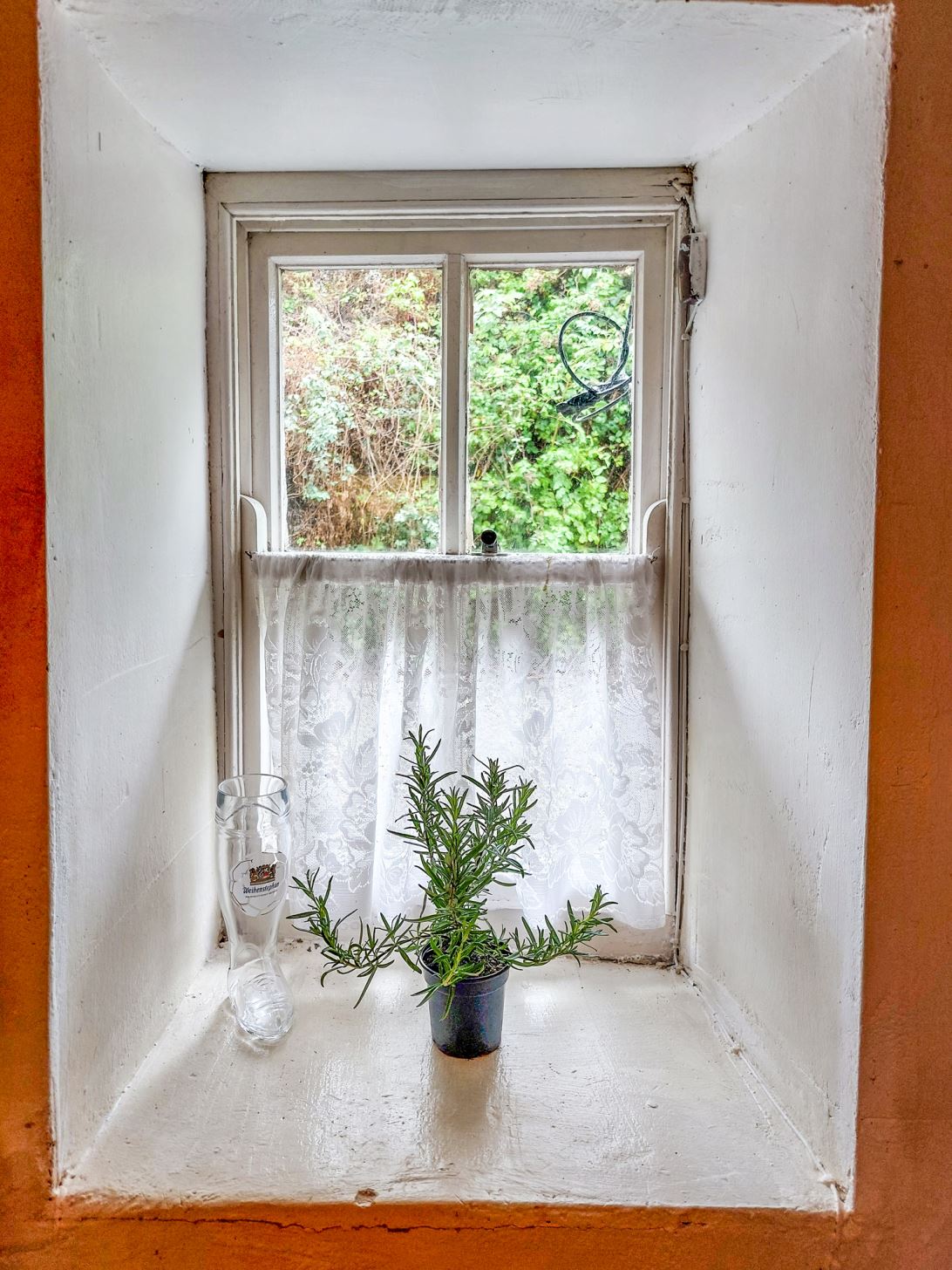 Thatched Cottage For Sale: Fionn MacCumhaill Cottage, Keshcarrigan, Carrick On Shannon, Co. Leitrim
