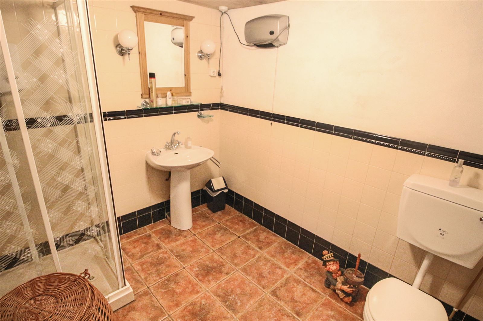 Thatched Cottage For Sale: Fionn MacCumhaill Cottage, Keshcarrigan, Carrick On Shannon, Co. Leitrim
