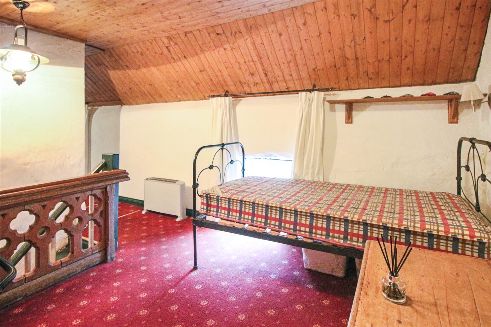 Thatched Cottage For Sale: Fionn MacCumhaill Cottage, Keshcarrigan, Carrick On Shannon, Co. Leitrim