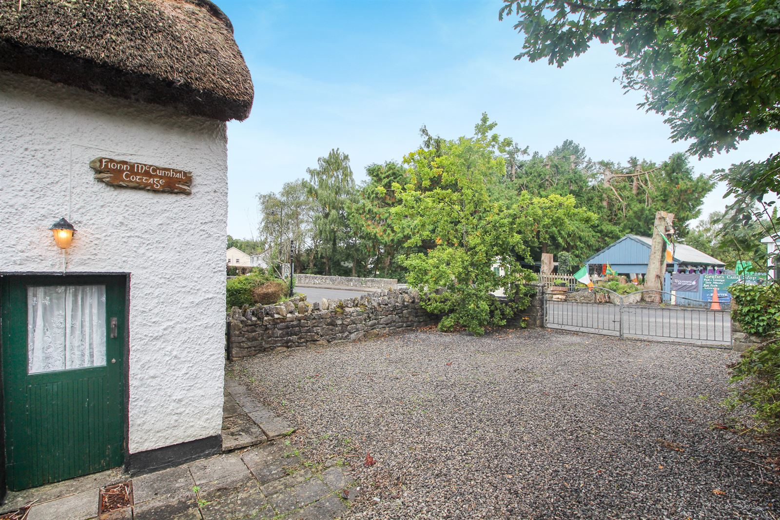 Thatched Cottage For Sale: Fionn MacCumhaill Cottage, Keshcarrigan, Carrick On Shannon, Co. Leitrim