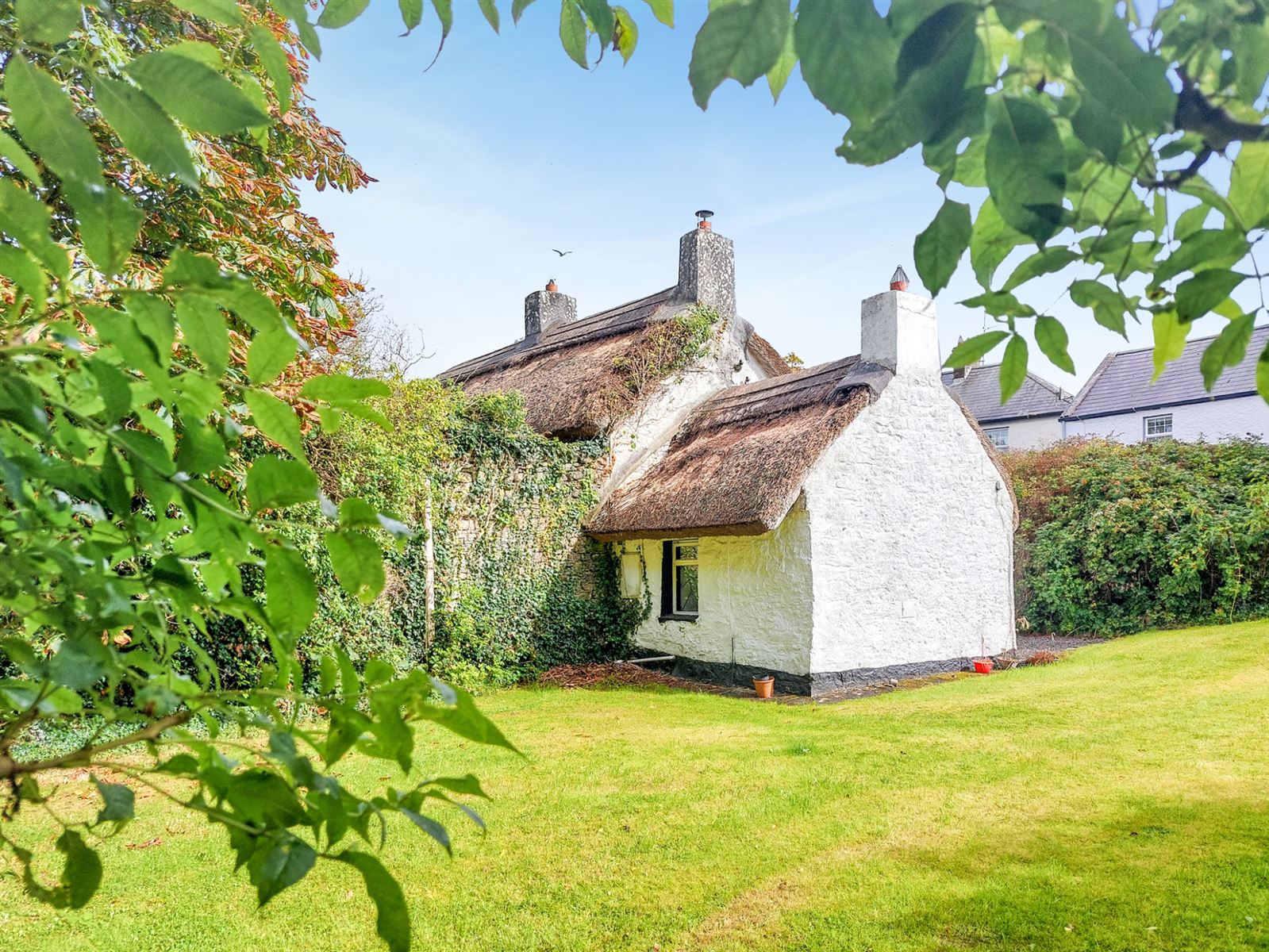 Thatched Cottage For Sale: Fionn MacCumhaill Cottage, Keshcarrigan, Carrick On Shannon, Co. Leitrim