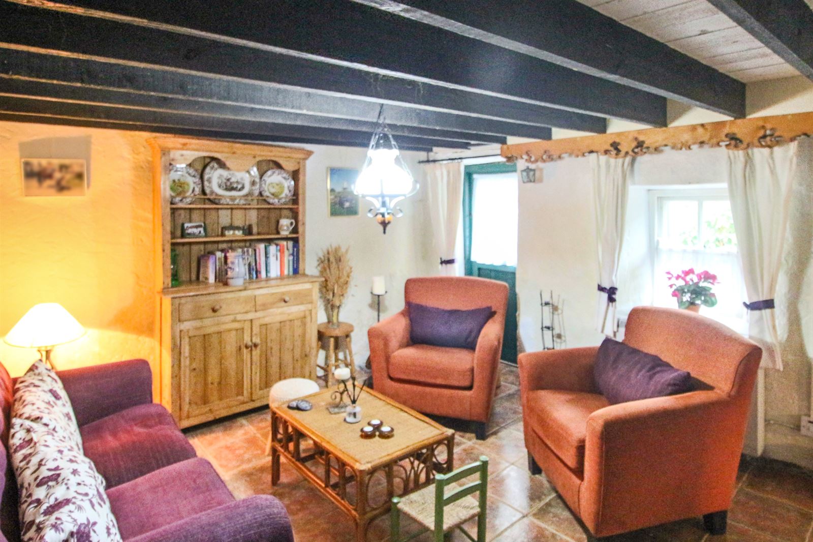 Thatched Cottage For Sale: Fionn MacCumhaill Cottage, Keshcarrigan, Carrick On Shannon, Co. Leitrim